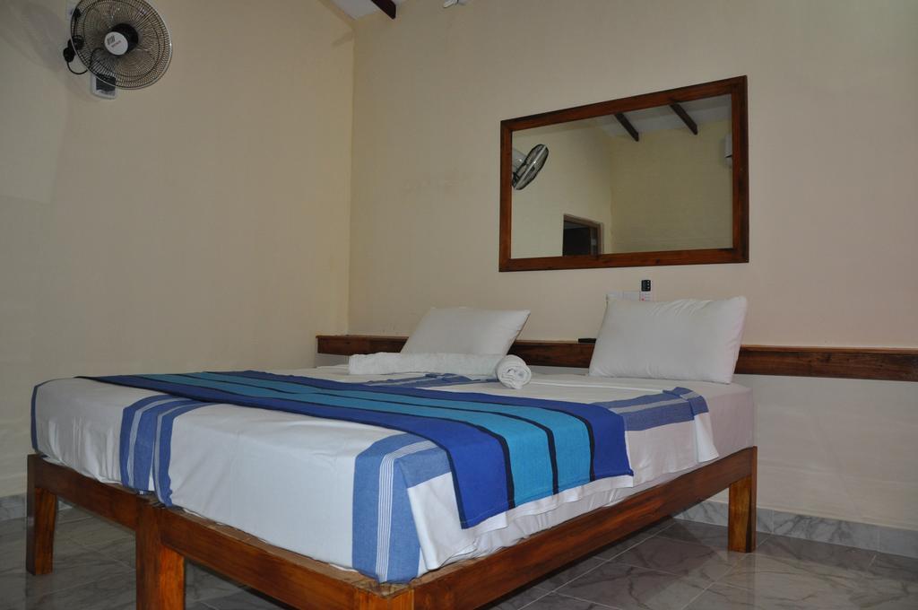 Liyon Rest Hotel Sigiriya Habitación foto